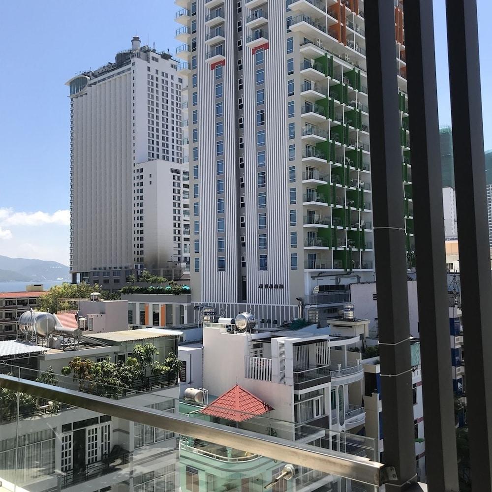 Nam Phuong Hotel Nha Trang Exteriör bild